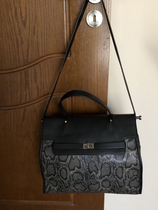 Стилна дамска чанта