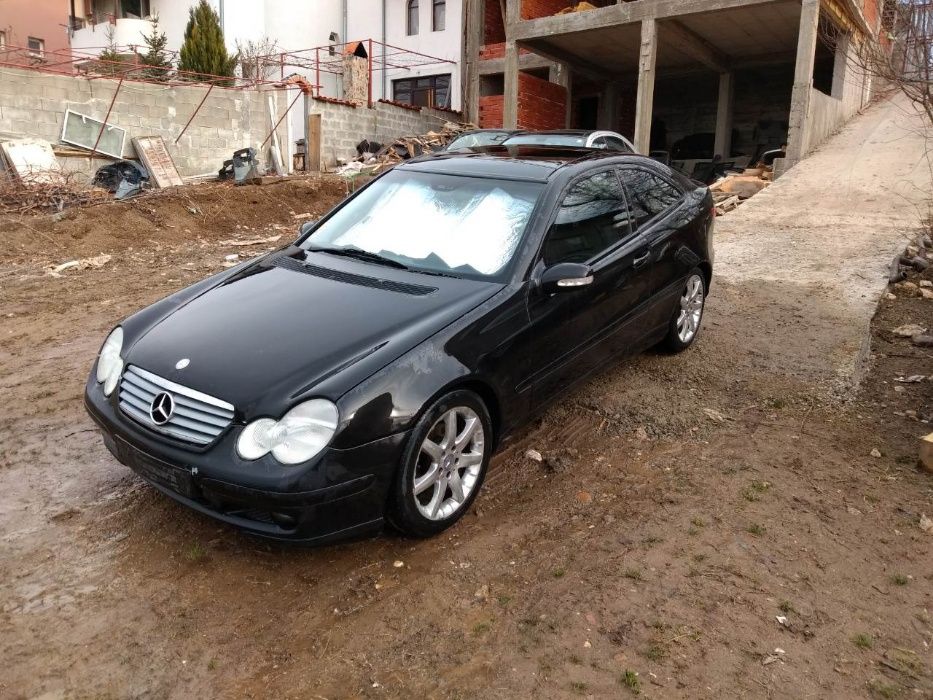 На части Mercedes C 200 sport cupe