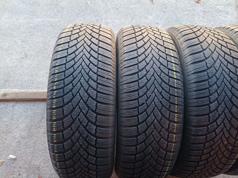 4 anvelope de iarna Bridgestone 215/65 R17 2xdot 2120 2xdot 1122