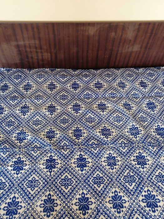 Автентична покривка за легло