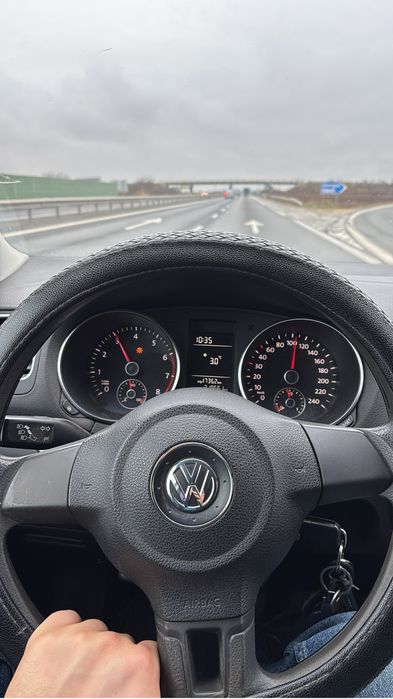 Vând Golf 6 2010 1.6 MPI