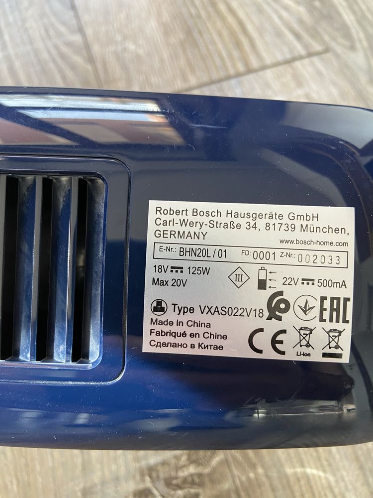 Ръчна прахосмукачка Bosch Lithium 20Vmax Синьо