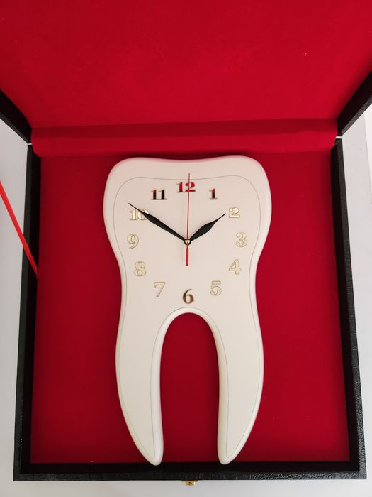 Подарки: rasm tushirilgan yog'och lagan 40 sm