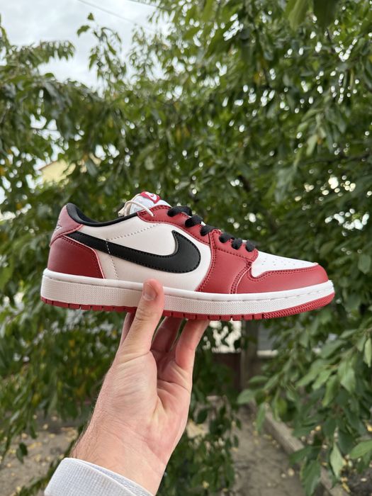 Jordan 1 Low marimea 41, 42, 43, citeste descrierea