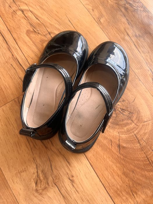 Туфли лакированный бу қыздарға 33 размер