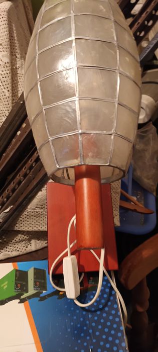 Aplice de perete cu sticla murala . Noi nouțe.