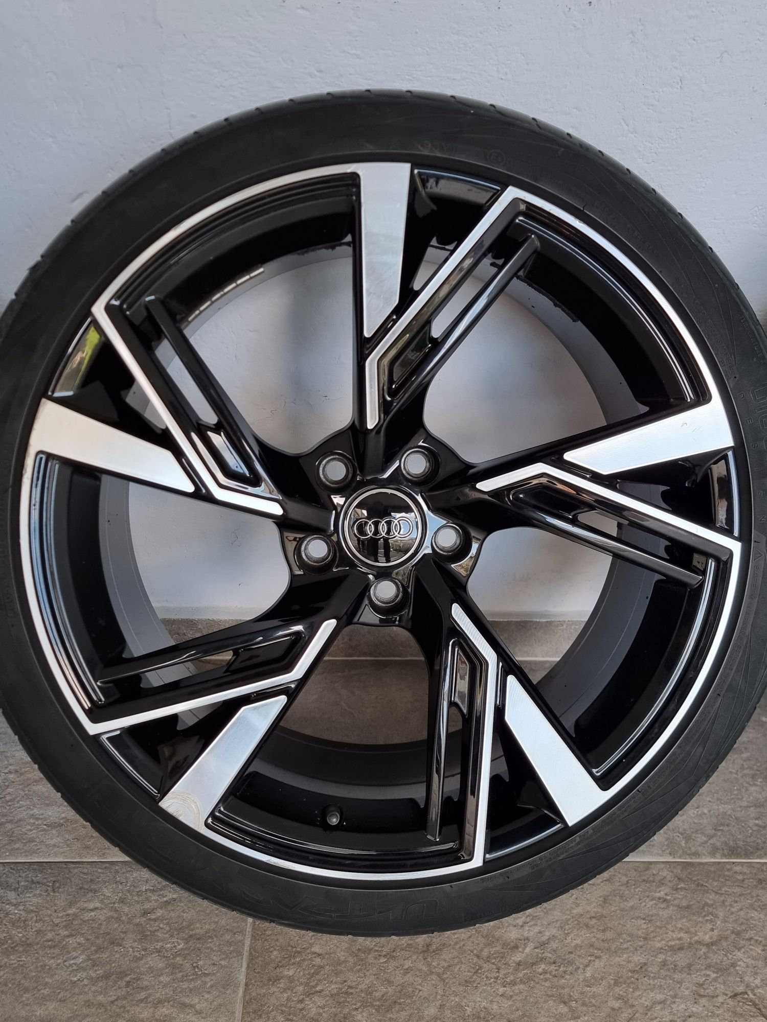 19" AUDI Джанти с Гуми A3 А4 А5 А6 А7 А8 Q3 Q5 Q7 5×112 8.5J ET33