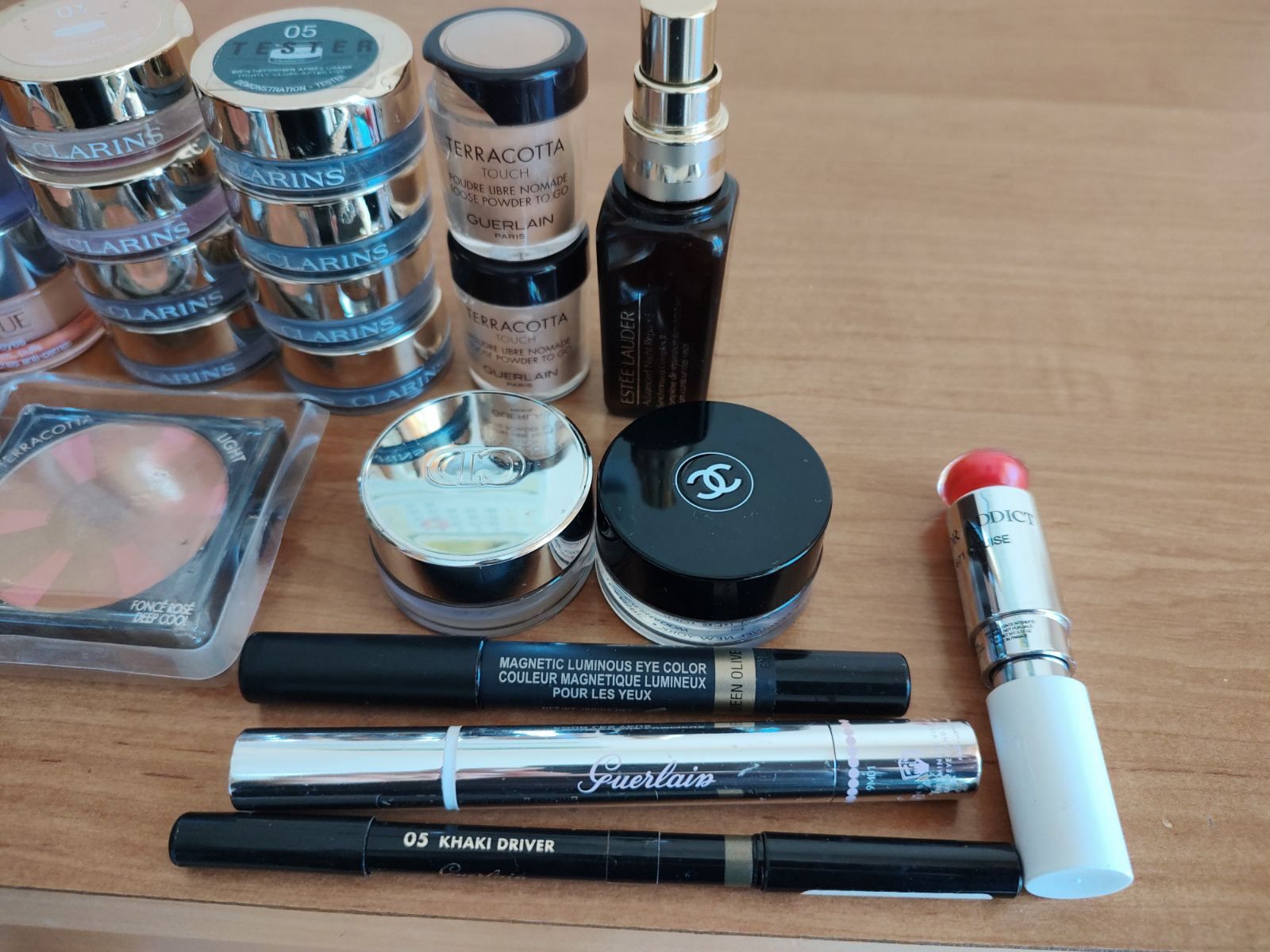 Маркова козметика кремове, моливи, сенки Guerlain, Dior, Clarins