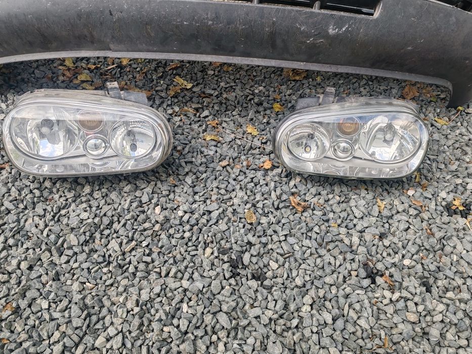 Far golf 4 200lei buc