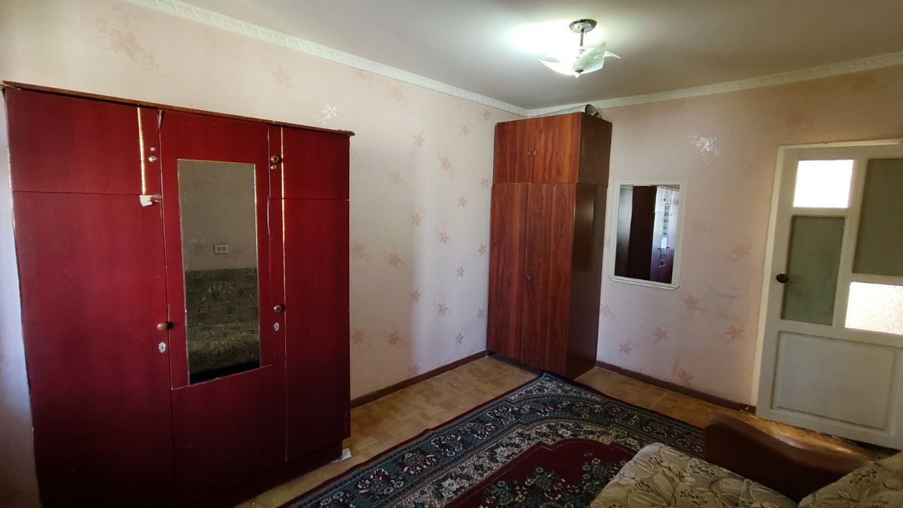 Гулливерда жойлашган 3 хонали квартира ижарага берилади