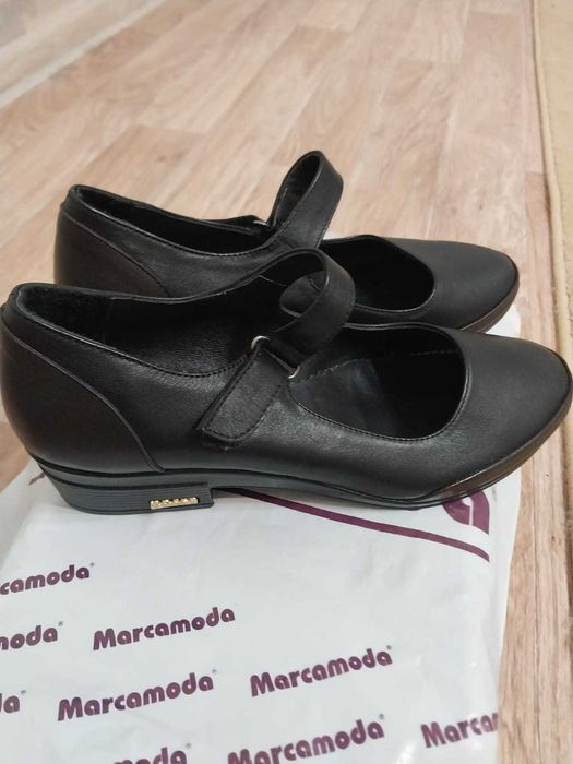 Продается новые туфли