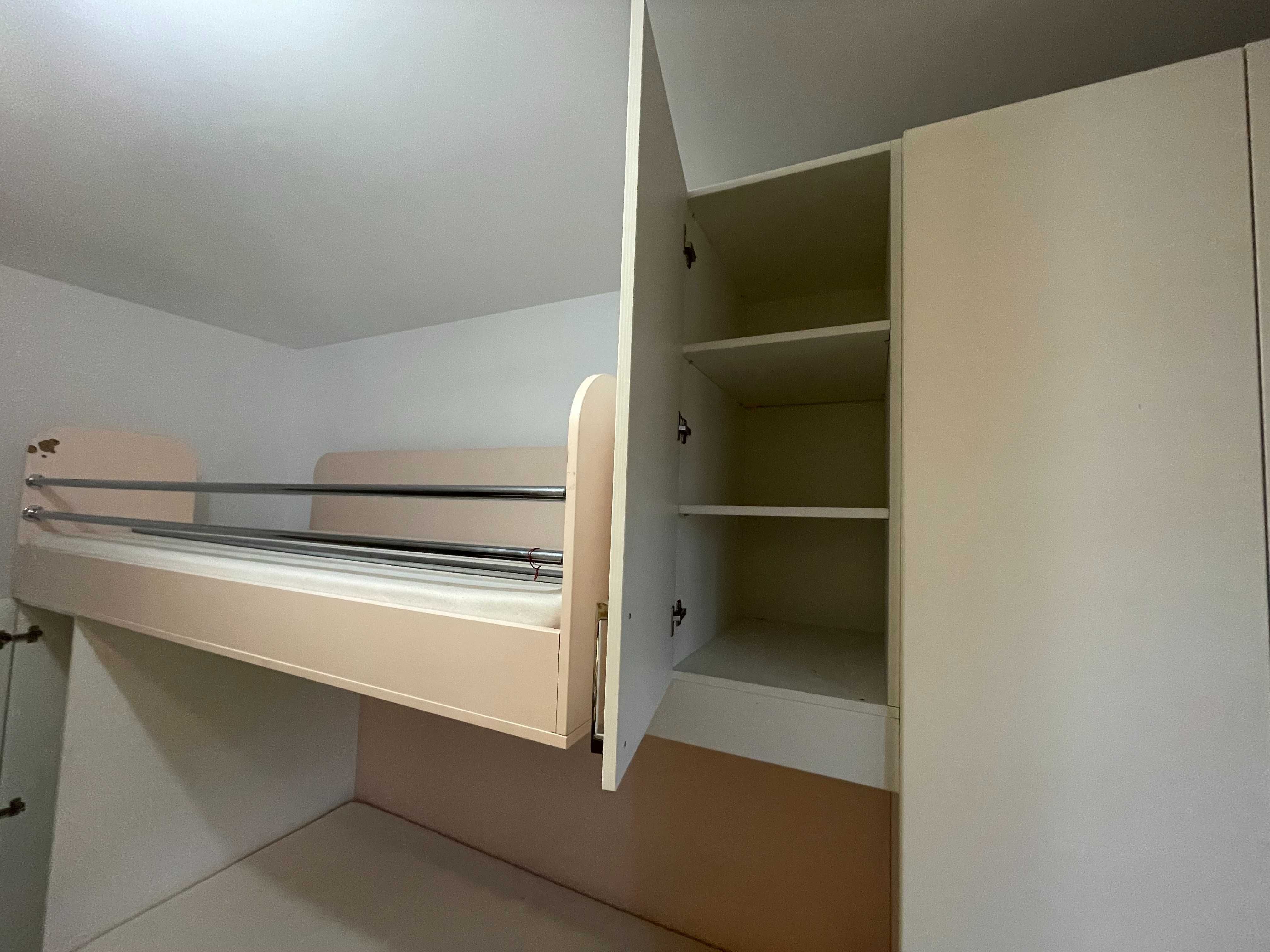 Multifunctional Childrens Bedroom Set: Drawers and 3 Cabinet.