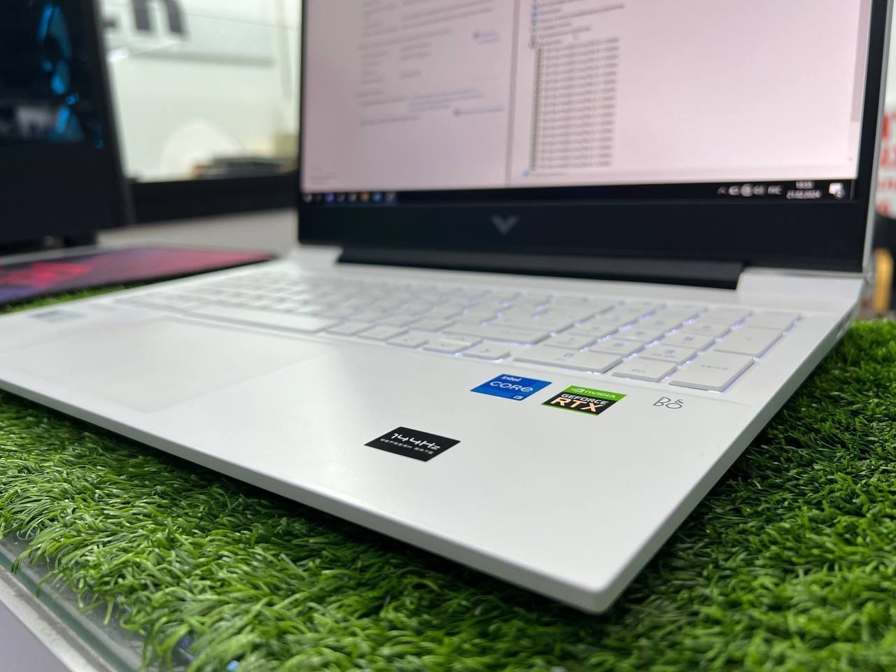 Продам игровой ноутбук HP Victus, в отличном состоянии, с гарантией