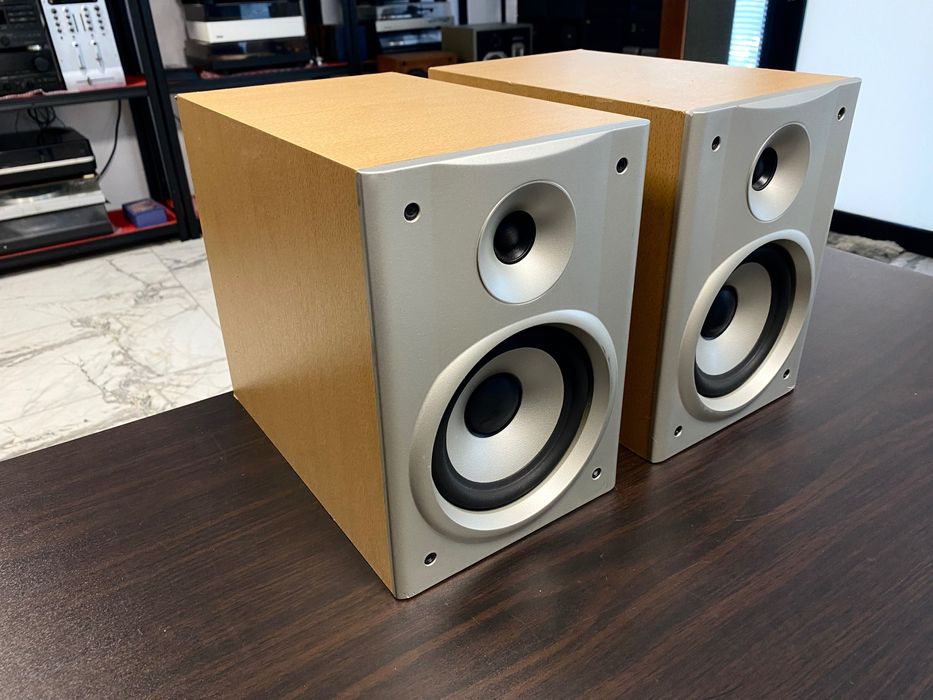 Букшелф тонколони Denon