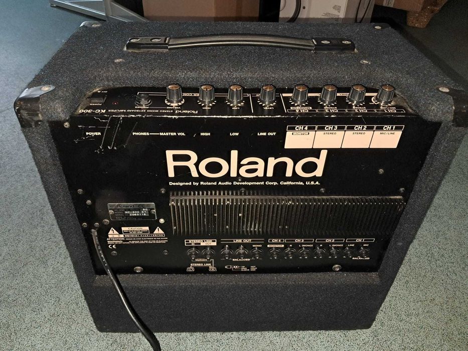 Vand Roland KC-300 - amplificator clape, synth, piane digitale