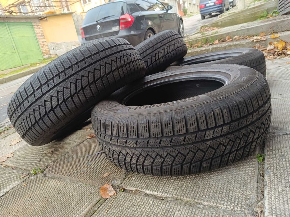 Зимни гуми 17 ' цола 235 / 65 R17 CONTINENTAL 4 БРОЯ
