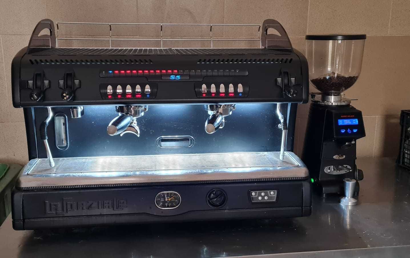 Espressor profesional 2/3 grupuri La Spaziale Cimbali