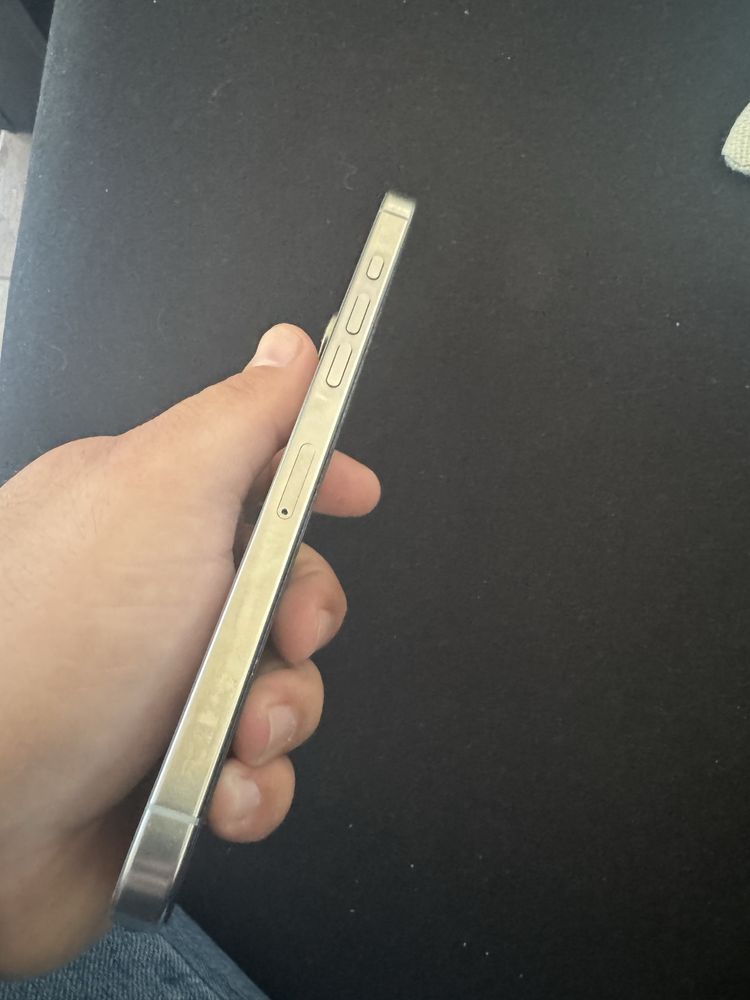 Продавам !!! Iphone 16 Pro Max