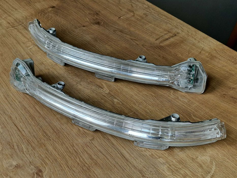 Set lampi originale semnalizare oglinda VW Golf 7 (5G0949101 si 2)