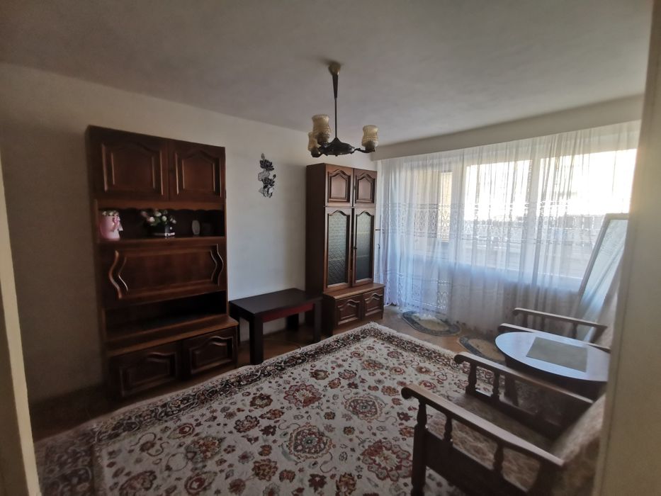 Închiriez apartament 2 camere
