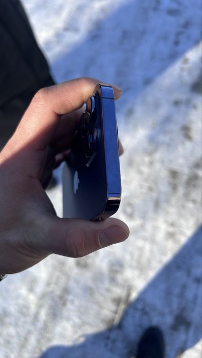 срочно продаю Айфон 14 про Max на 256 гб