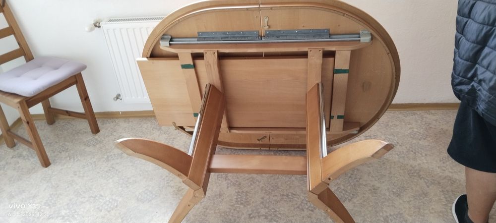 Masa de bucătărie extensibilă  cu 6 scaune