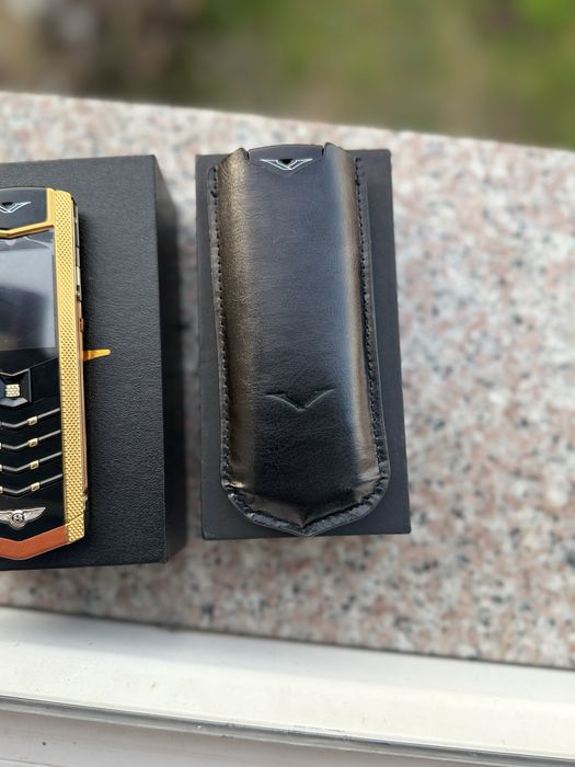 Vertu Чисто Нови Телефони
