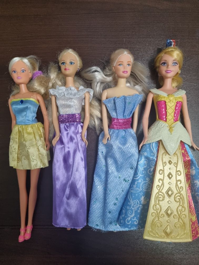 Vând papusi Barbie neoriginale