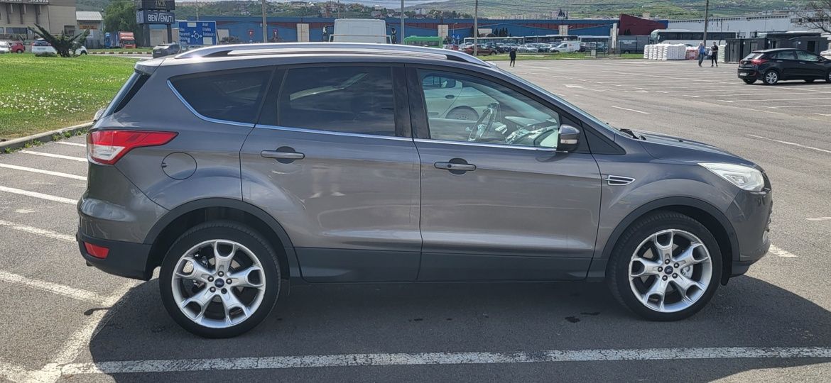 Ford Kuga Titanium automat 4x4