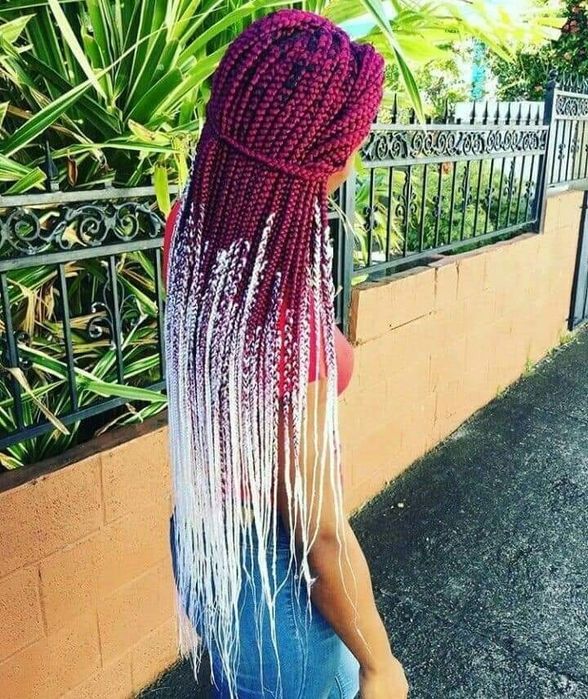 Codita Afro cu extensii si fara