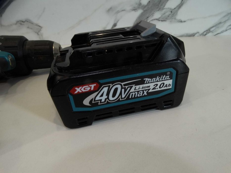 Makita DF 002G + 40 V / 2.0 Ah - Професионален винтоверт