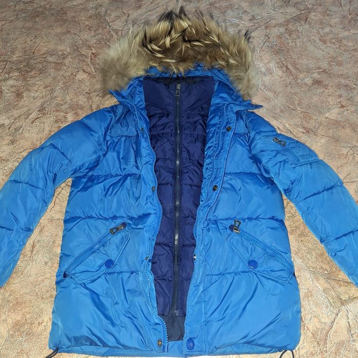 Продам зимнюю куртку на мальчика