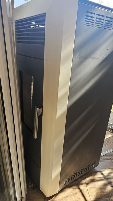 Пелетна камина с водна риза ALFAPLAM Commo 21kW - Бежова