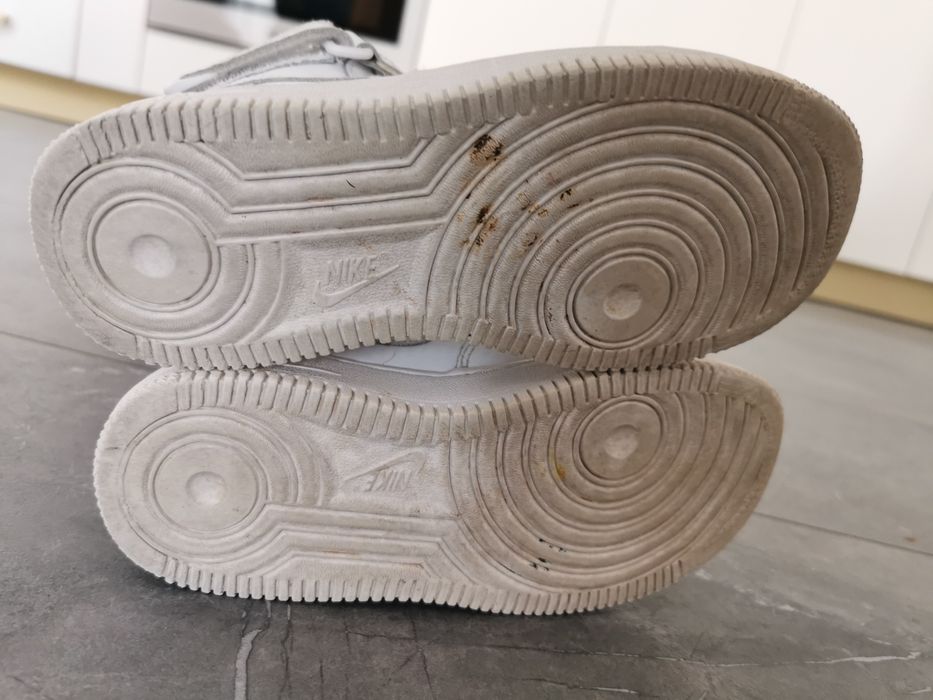 Adidași Nike Air Force 1 marimea 33