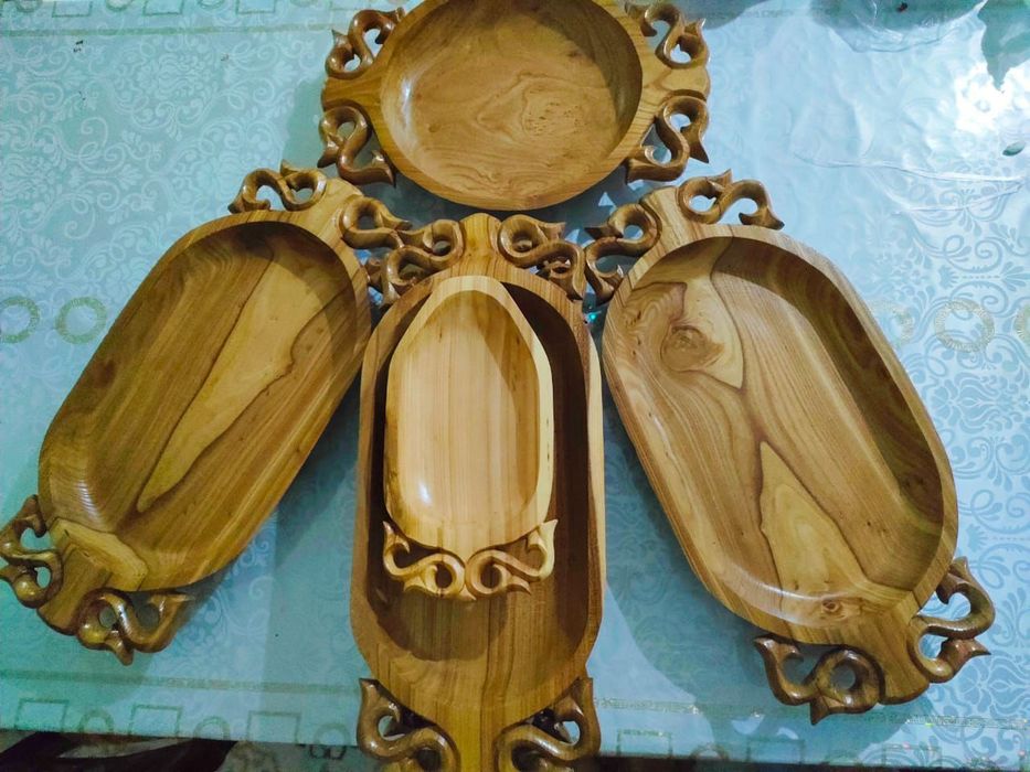 Астау қара ағаштан