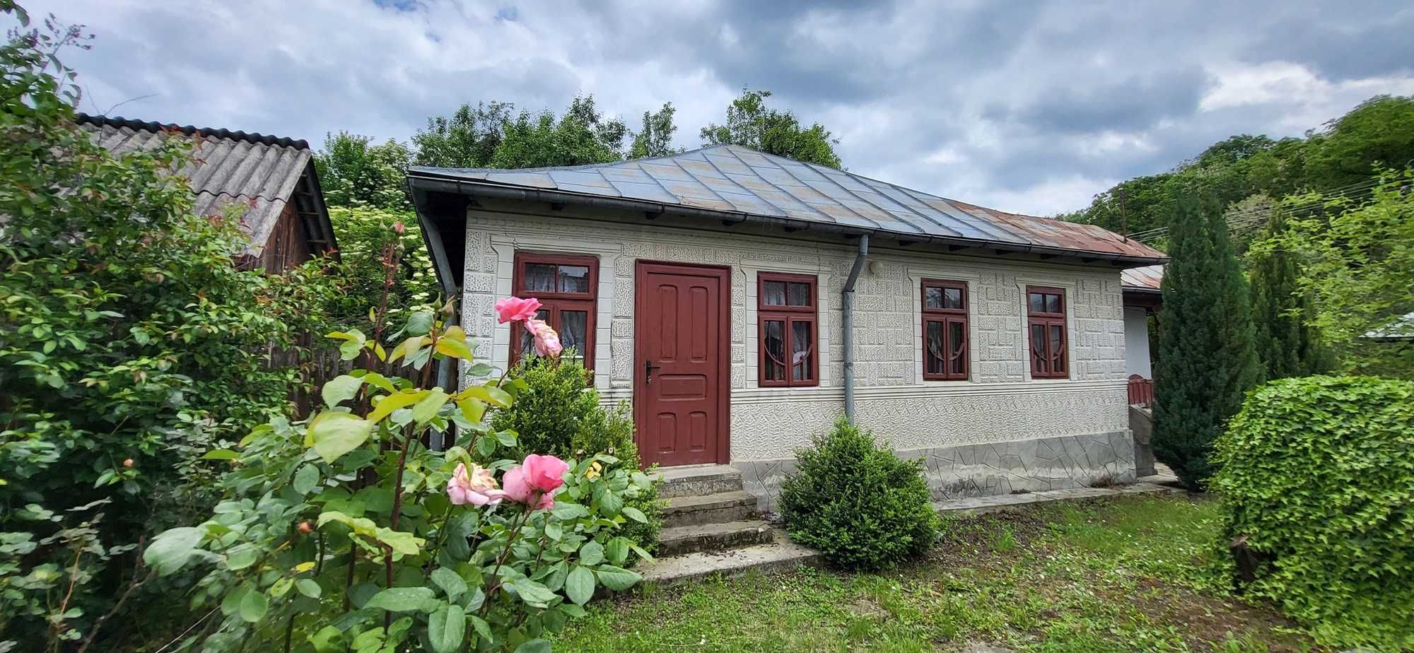 Casa de vanzare 140 m² - teren de 2 400 m²