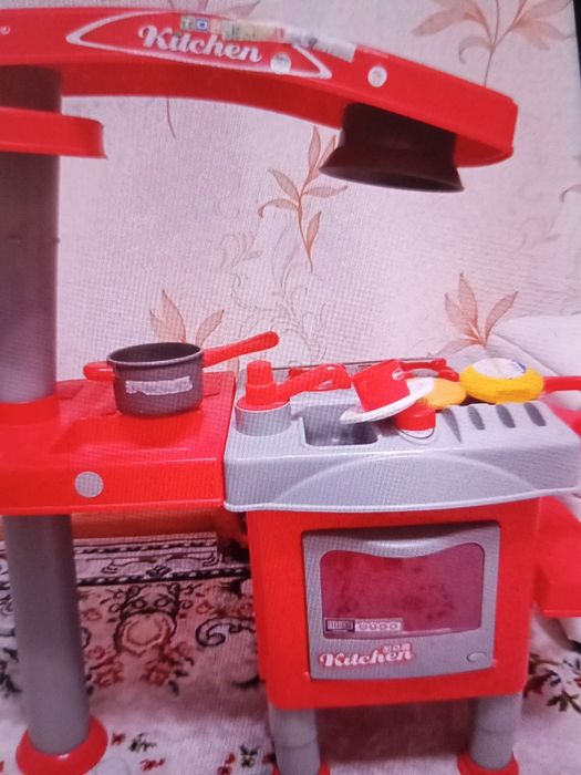Продам кухню детскую