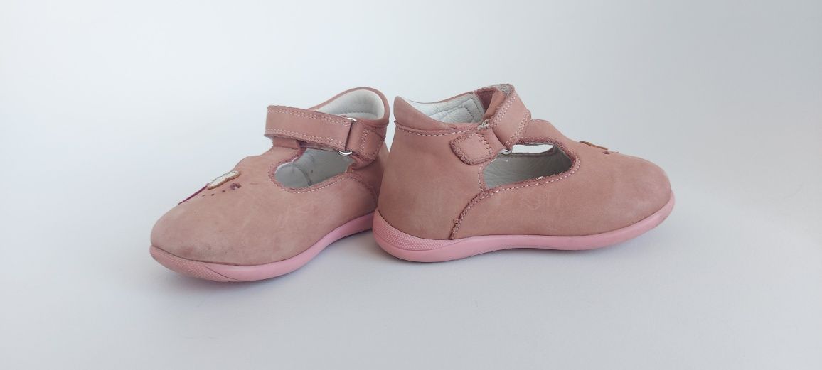 Детские туфельки розовые кожа размер 20