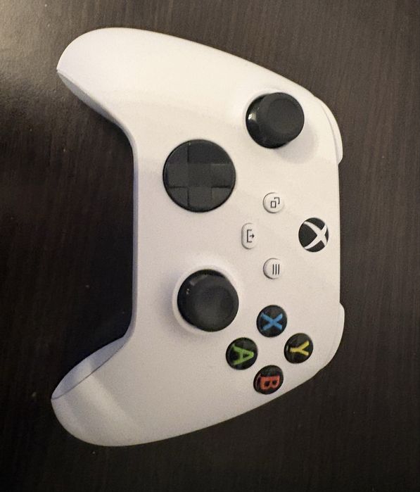 Xbox seria S ca nou cu 2 manete