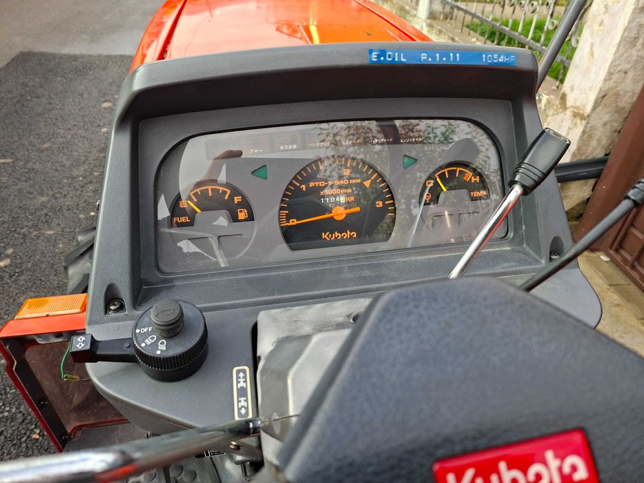 Tractor / tractoras japonez  Kubota GL19 / tractiune 4x4