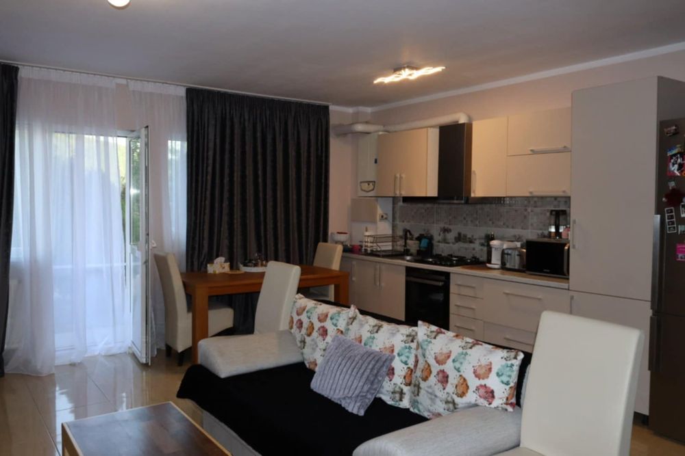 Vânzare apartament 2 camere, parter, cu grădină proprie zona Vivo