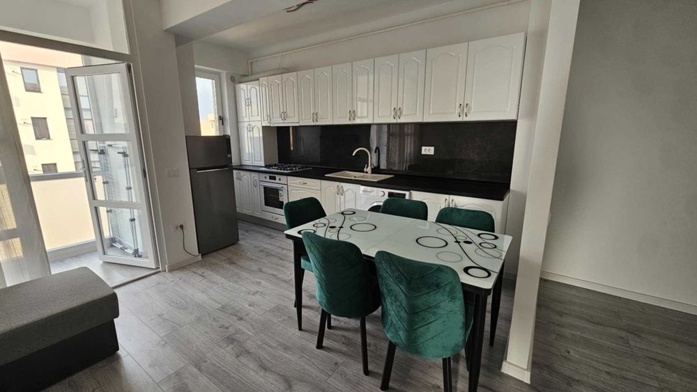 Apartament 2 camere semidecomandat de închiriat