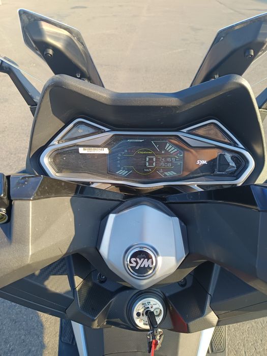 De vânzare scuter/ motociclu Sym/Cruisym 300 E5