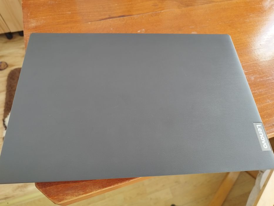 Vând leptop Lenovo impecabil