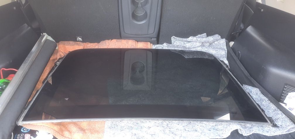 Plafonul din spate a trapei Panoramic Nissan X-Trail T32