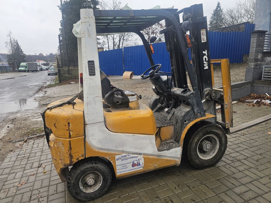 Motostivuitor an 2005 functional benzină ridicare 2.5 tone