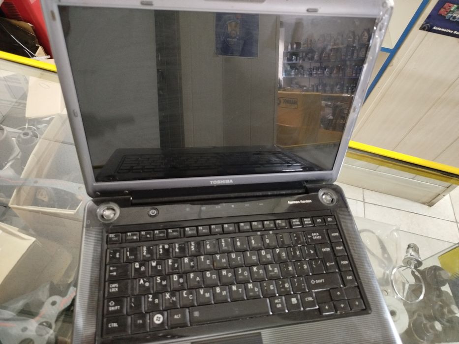 Ноутбук Toshiba не рабочий
