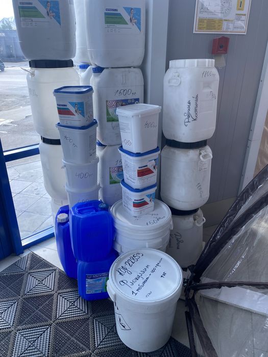 Канистры б/у разные