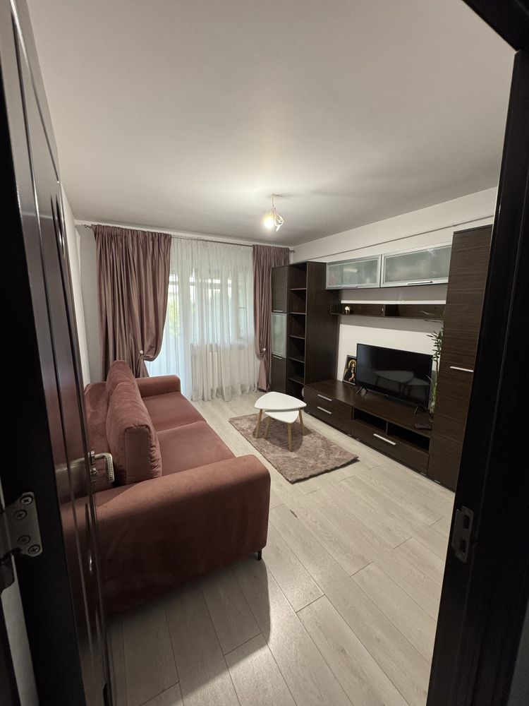 Vand apartament 2 camere decomandat