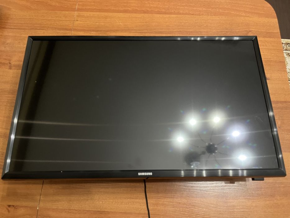 Телевизор SAMSUNG модель T28E310EX